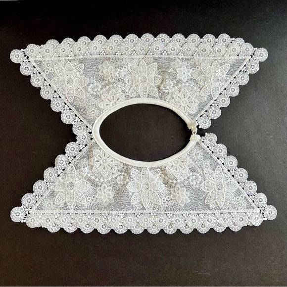 White Floral Double Layer Lace Collar (NEW) - Picture 11 of 12
